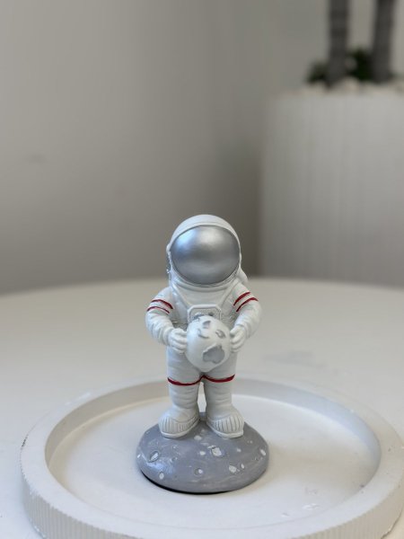 تحفة رجل فضاء